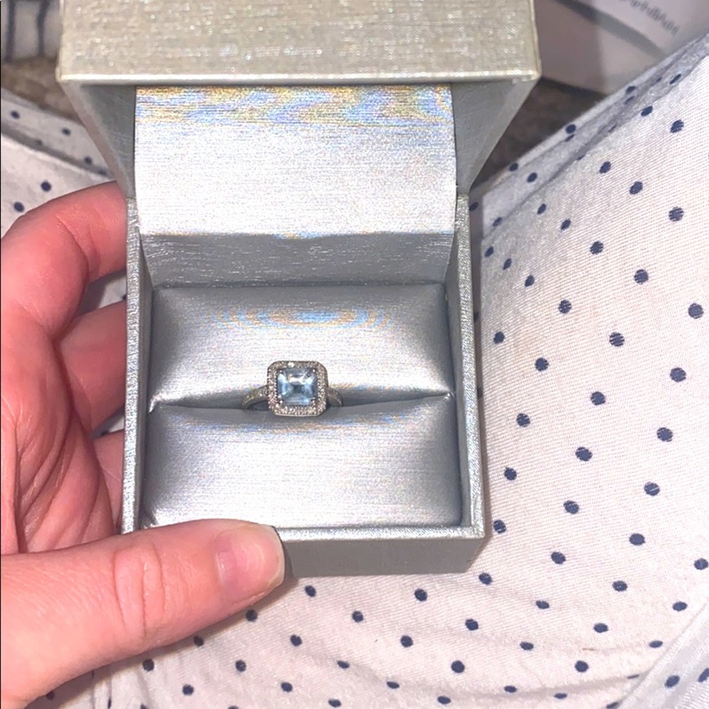 Aquamarine square stone ring